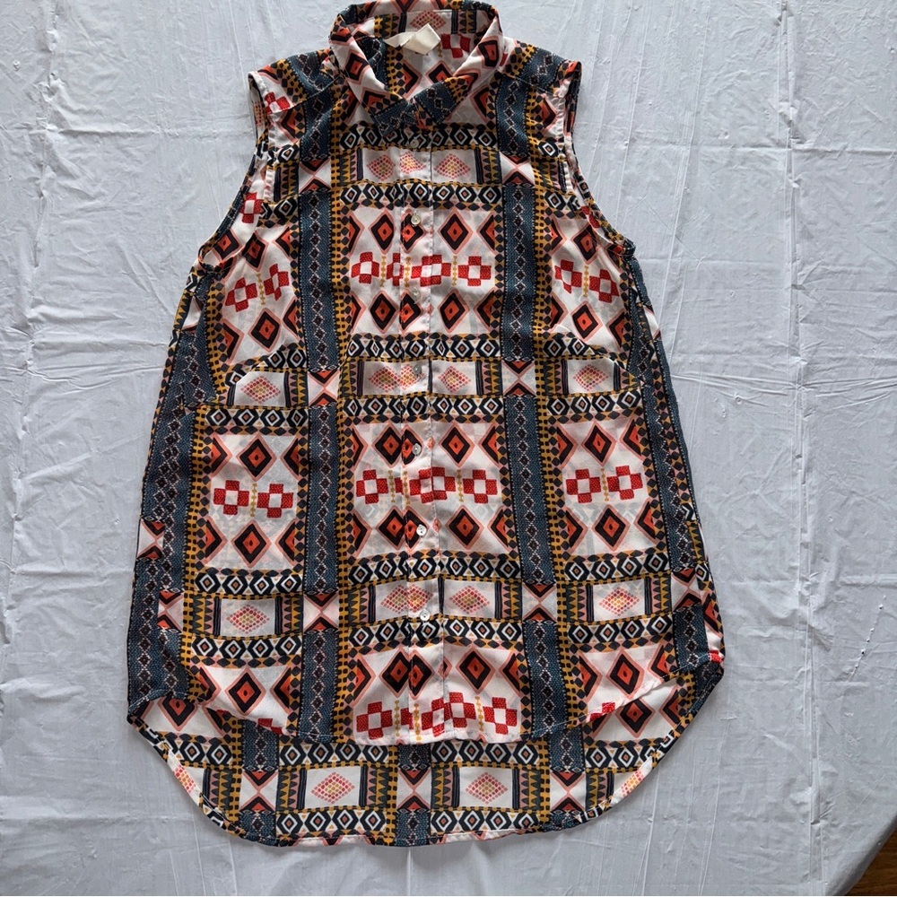 H&M Geometric Pattern Sleeveless Blouse